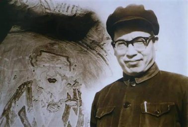 1962年，宿白先生在敦煌莫高窟